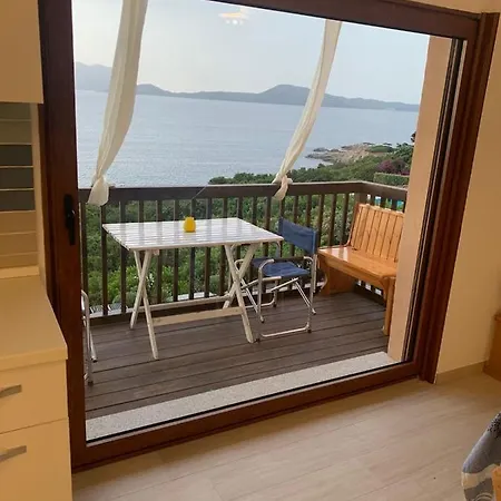 Appartamento In Costa Smeralda - Bilocale Sul Mare - Sea View *