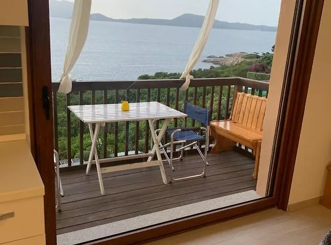 Appartamento In Costa Smeralda - Bilocale Sul Mare - Sea View *